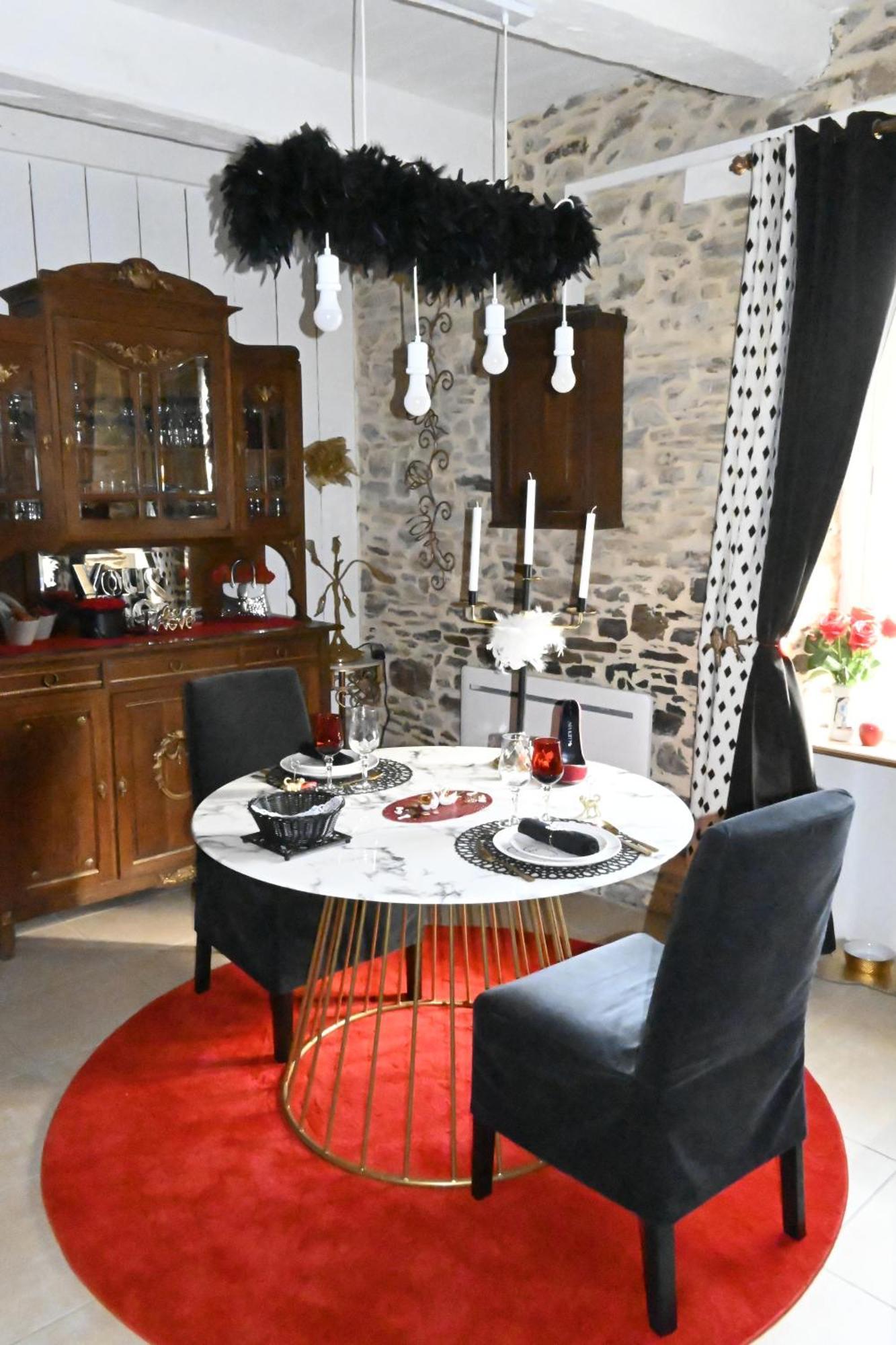 Love Room Donjon Dol In Love Bdsm Dol-de-Bretagne Zewnętrze zdjęcie
